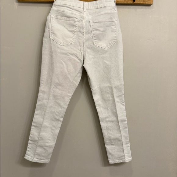 Old Navy Women's Crisp White Skinny Jeans - Picture 4 of 8